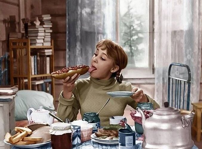 хочу халву ем, хочу пряники